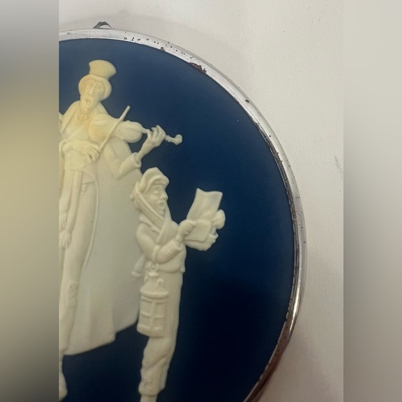 Vintage Norman Rockwell Cameo Hallmark Keepsake Ornament Set of 6 80's #2, #5-9 - Picture 12 of 12